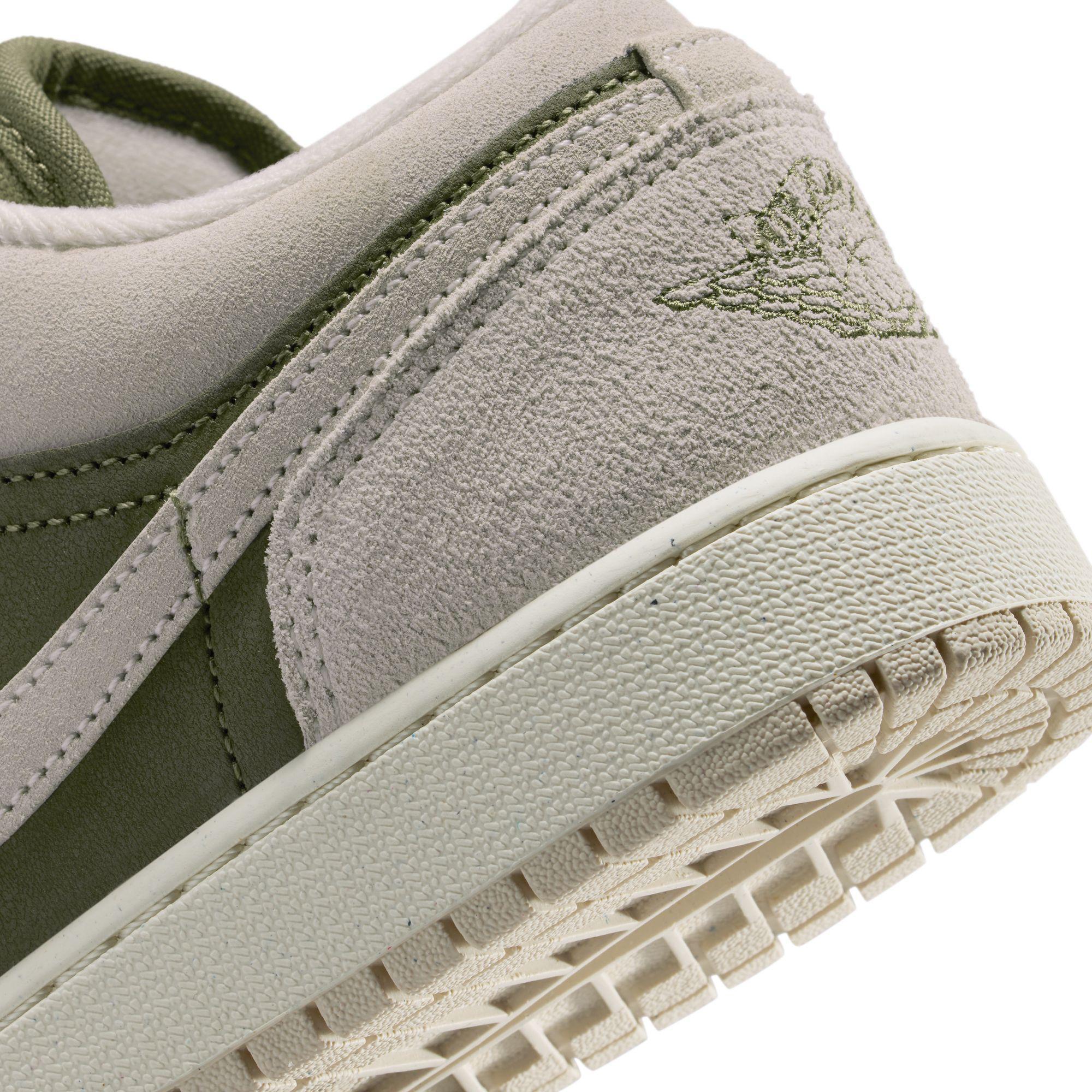 Air Jordan 1 Low SE Gradeschool