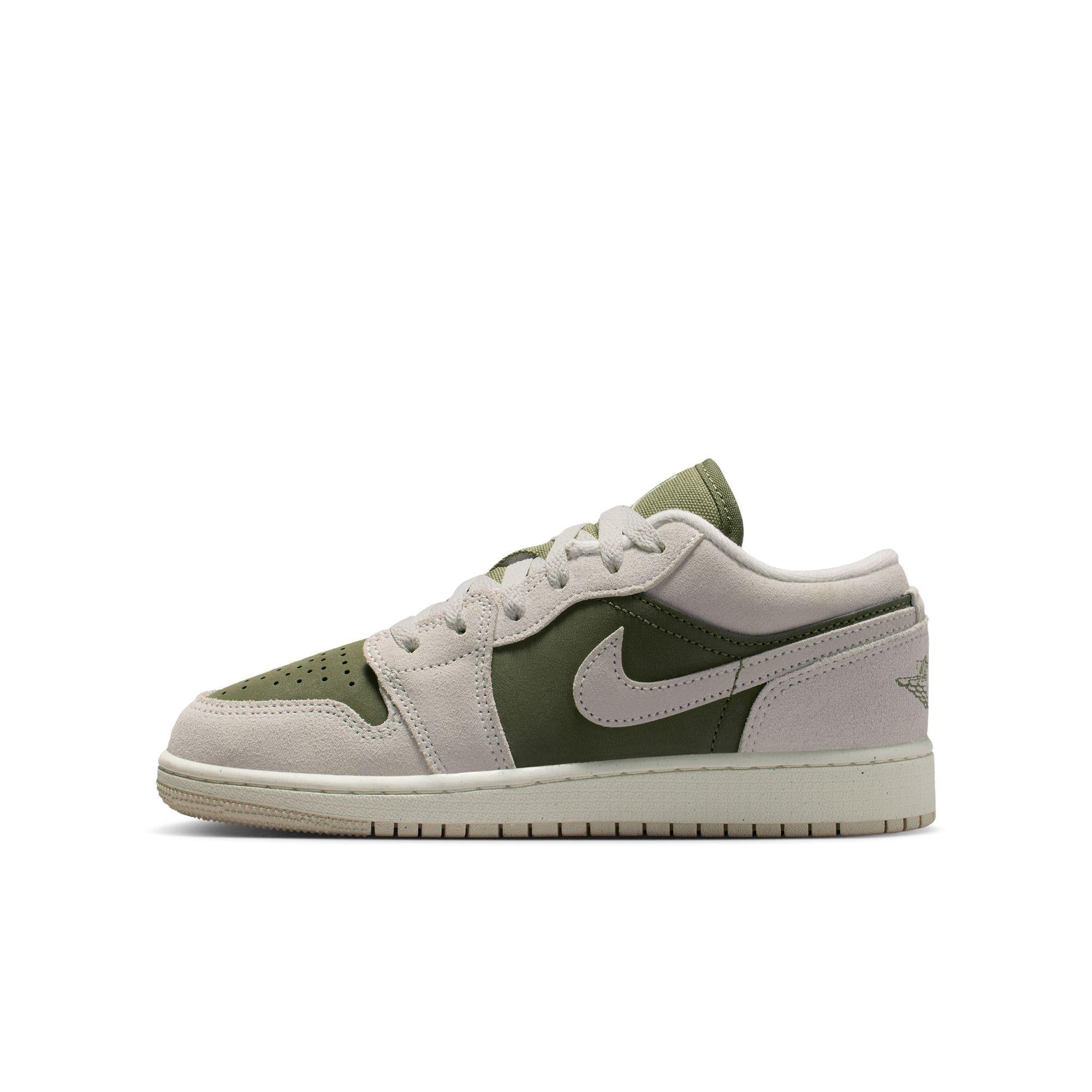 Air Jordan 1 Low SE Gradeschool