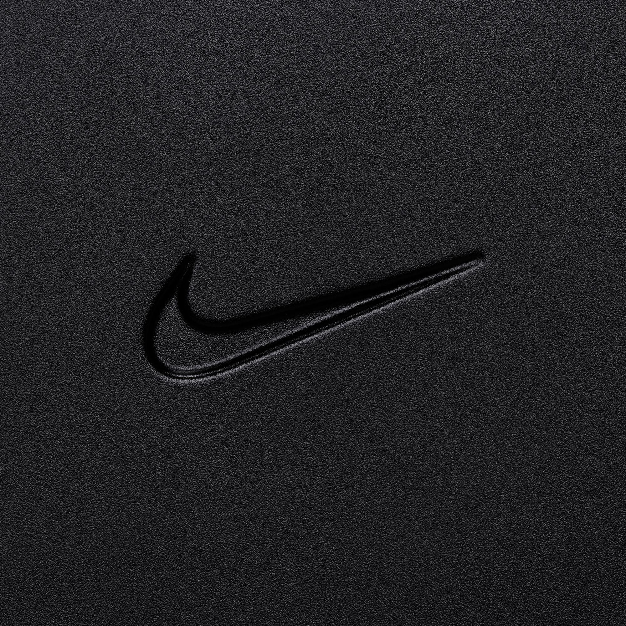 Nike Large Checked Luggage “Black”