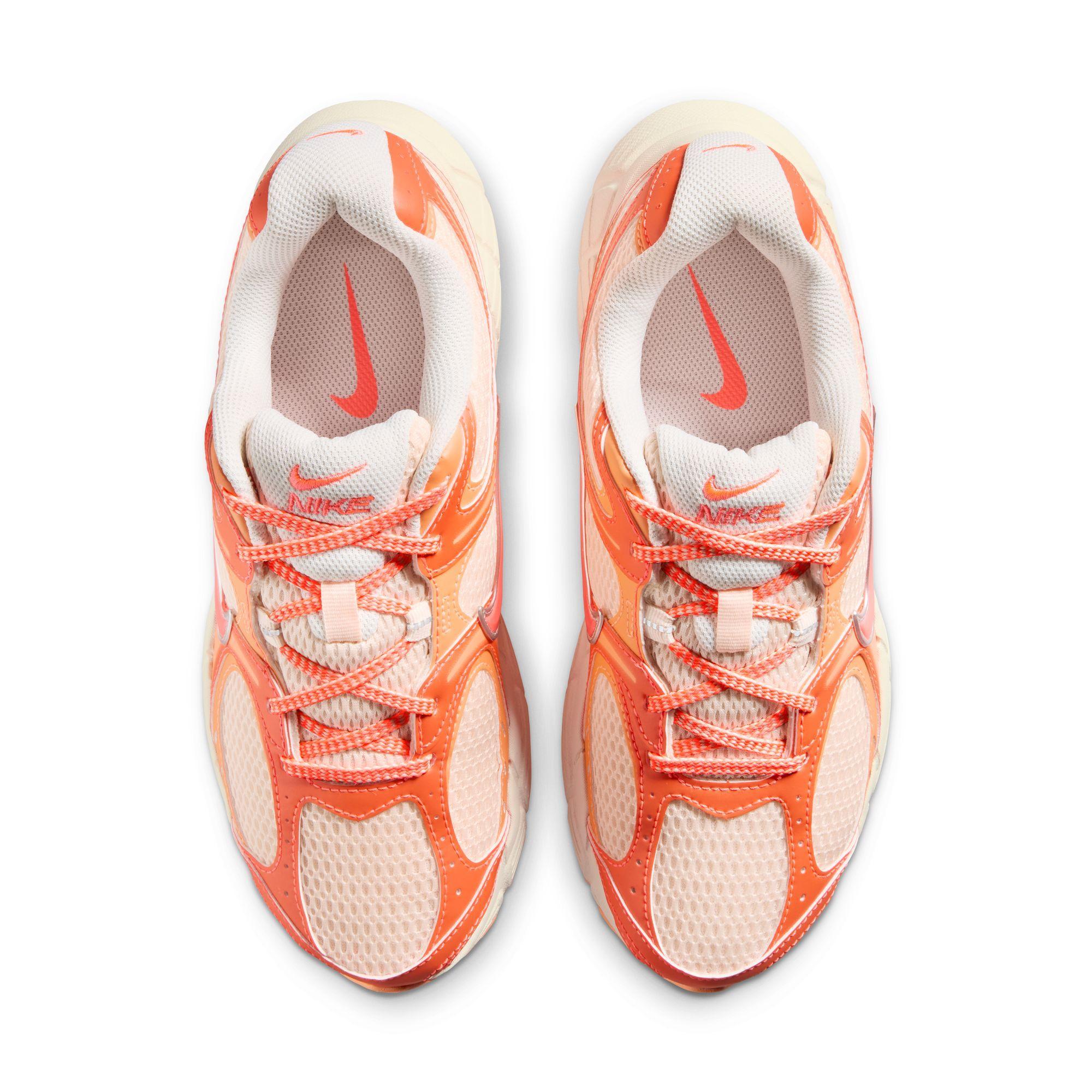 Nike Women V5 RNR “Hot Lava”