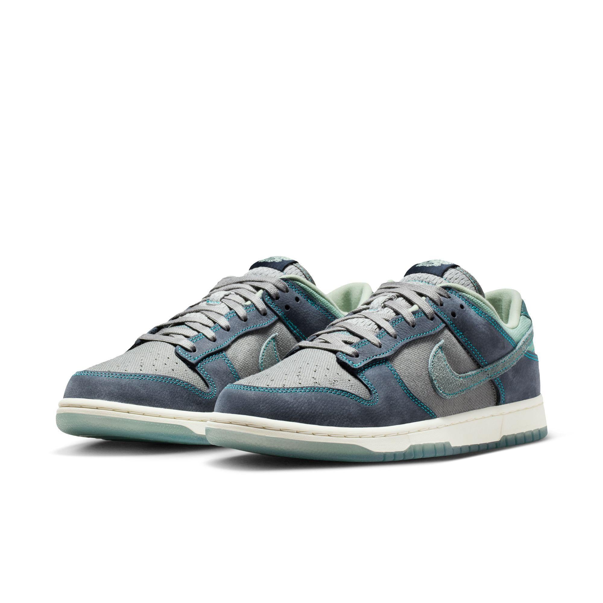 Nike Dunk Low Retro SE 