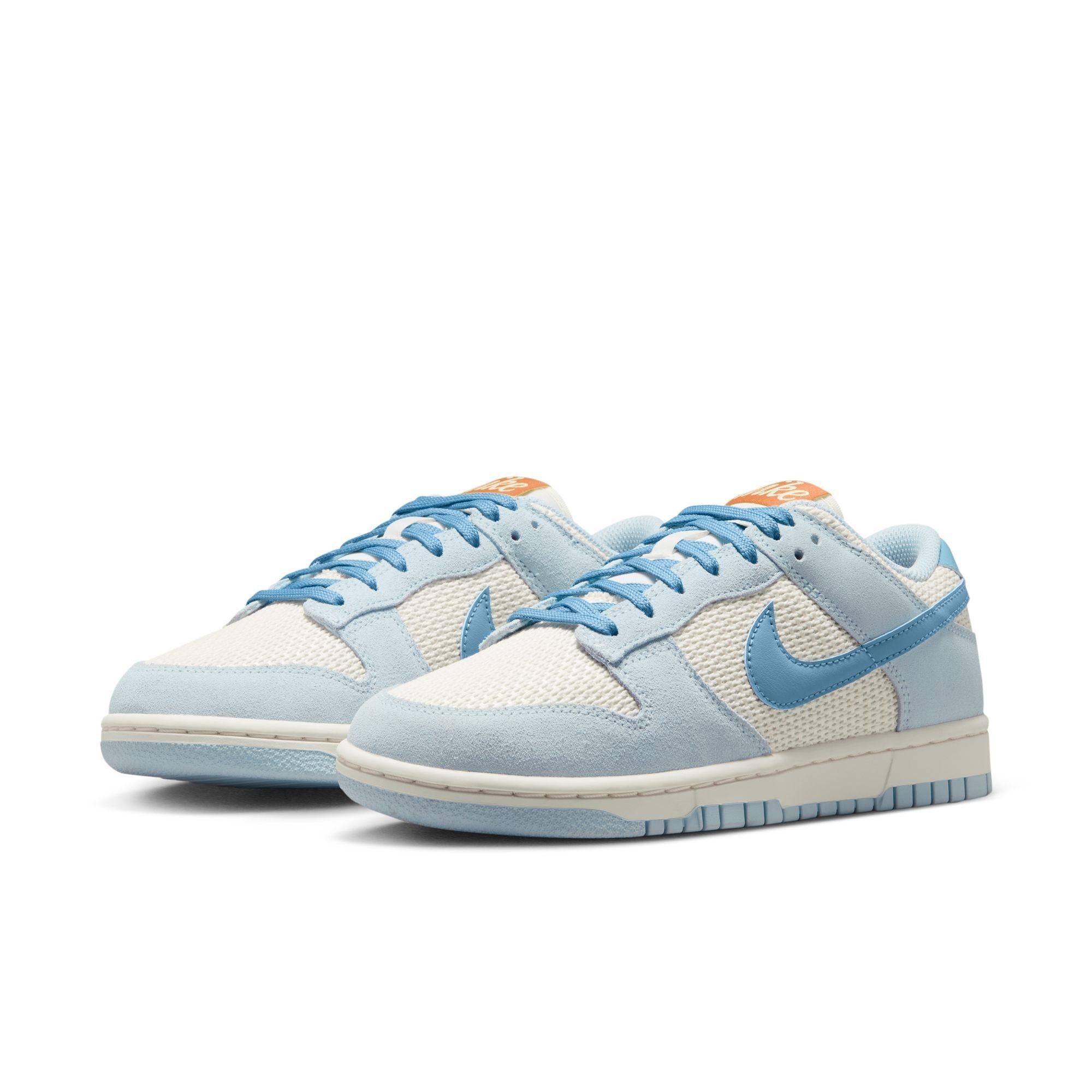 Women Nike Dunk Low SE “Sail”