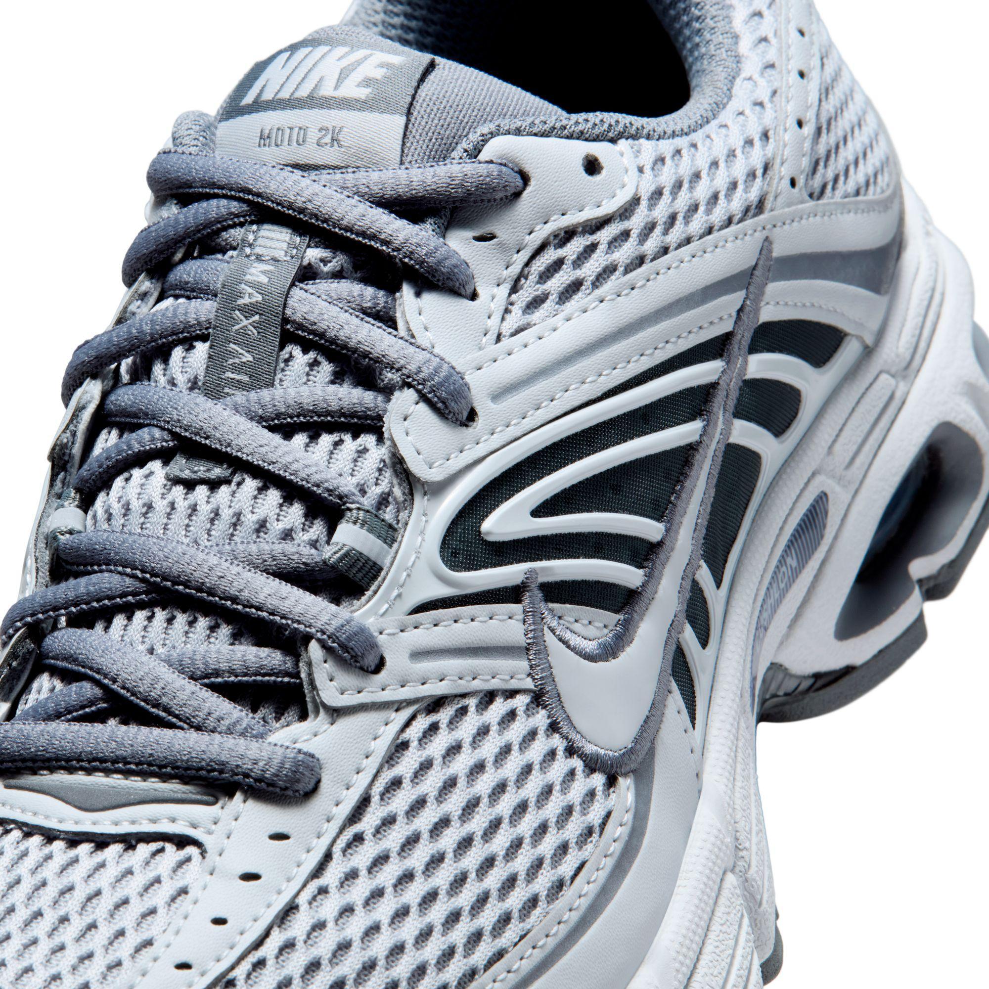 Women Nike Air Max Moto 2K “Cool Grey”
