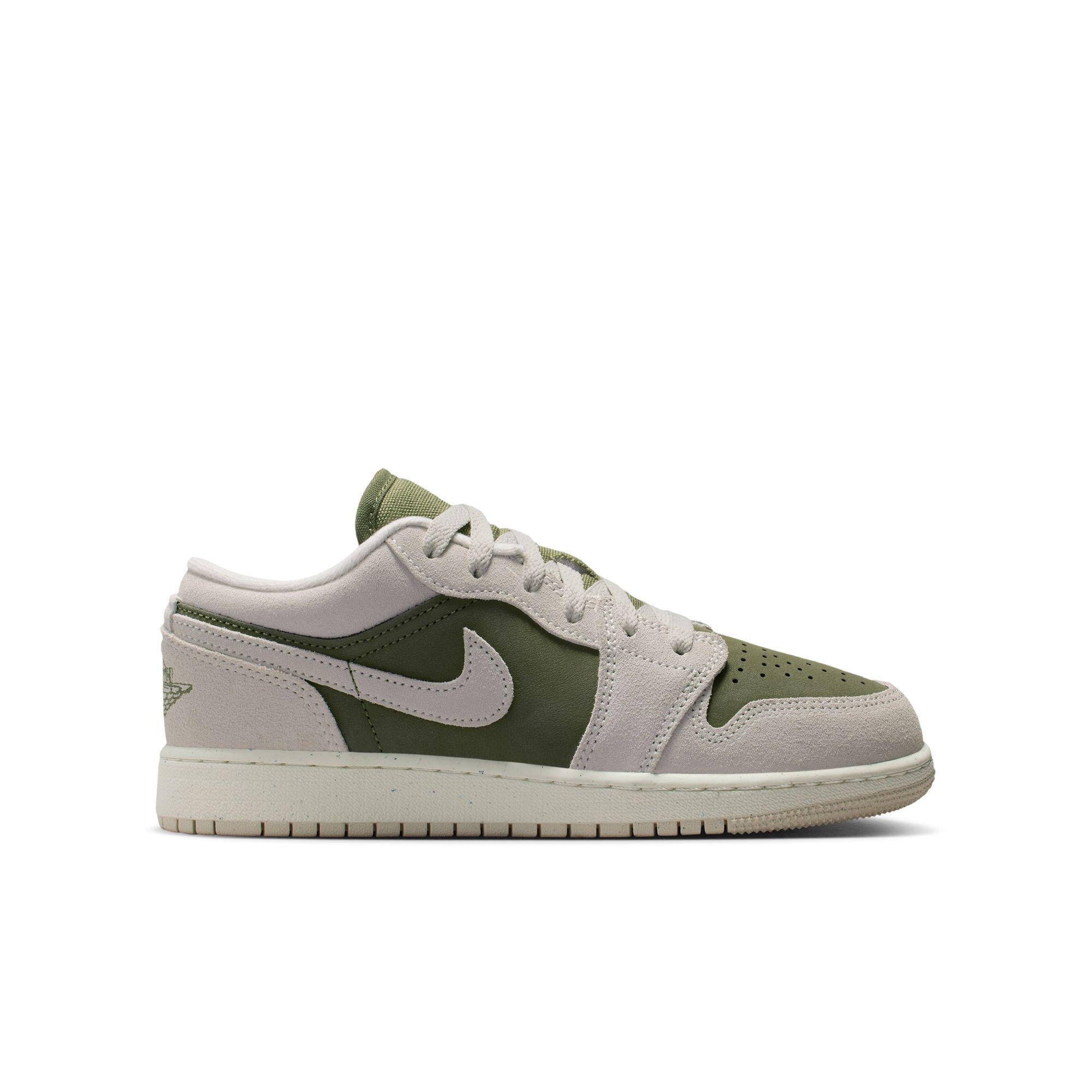Air Jordan 1 Low SE Gradeschool