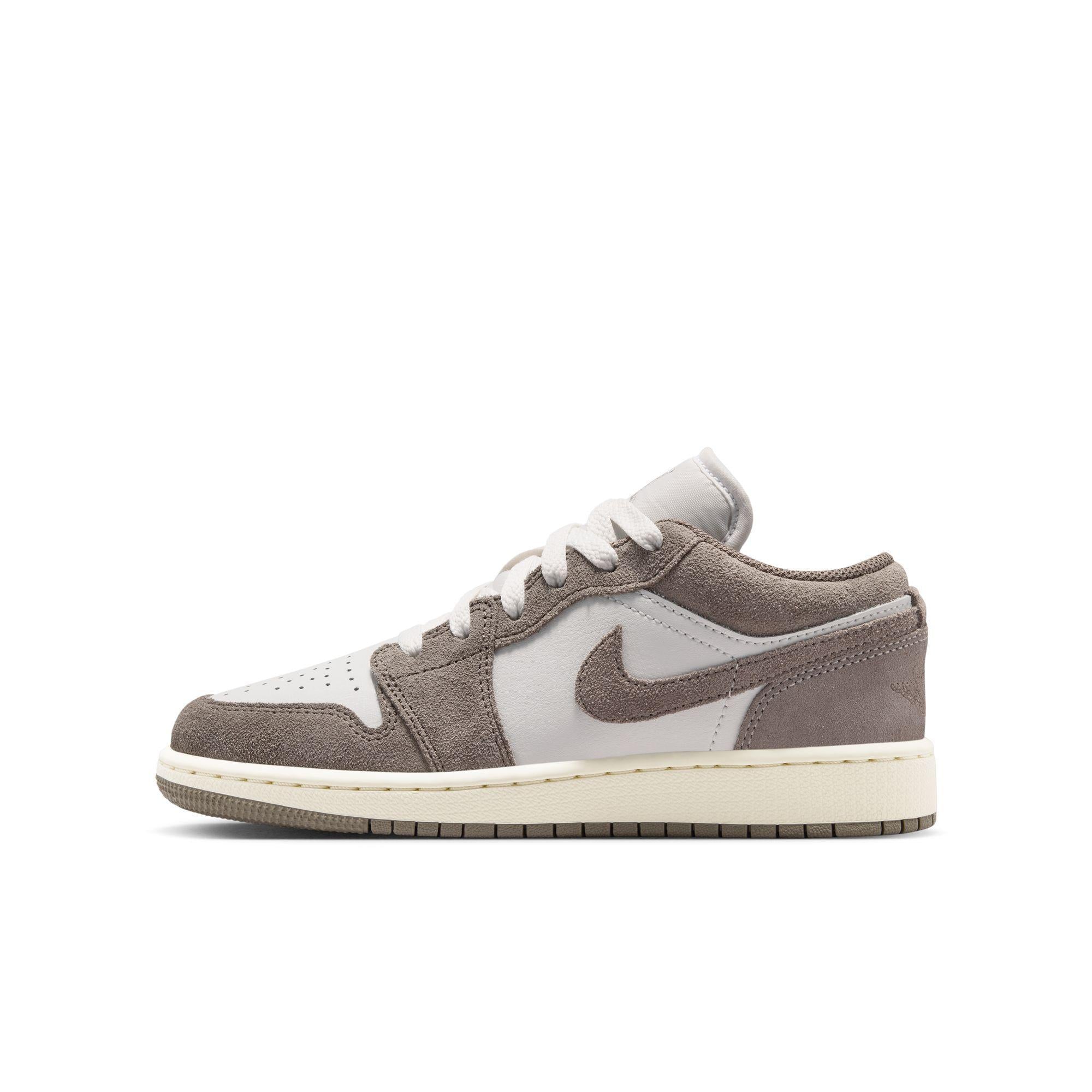 Air Jordan 1 Low Gradeschool “Olive Grey”
