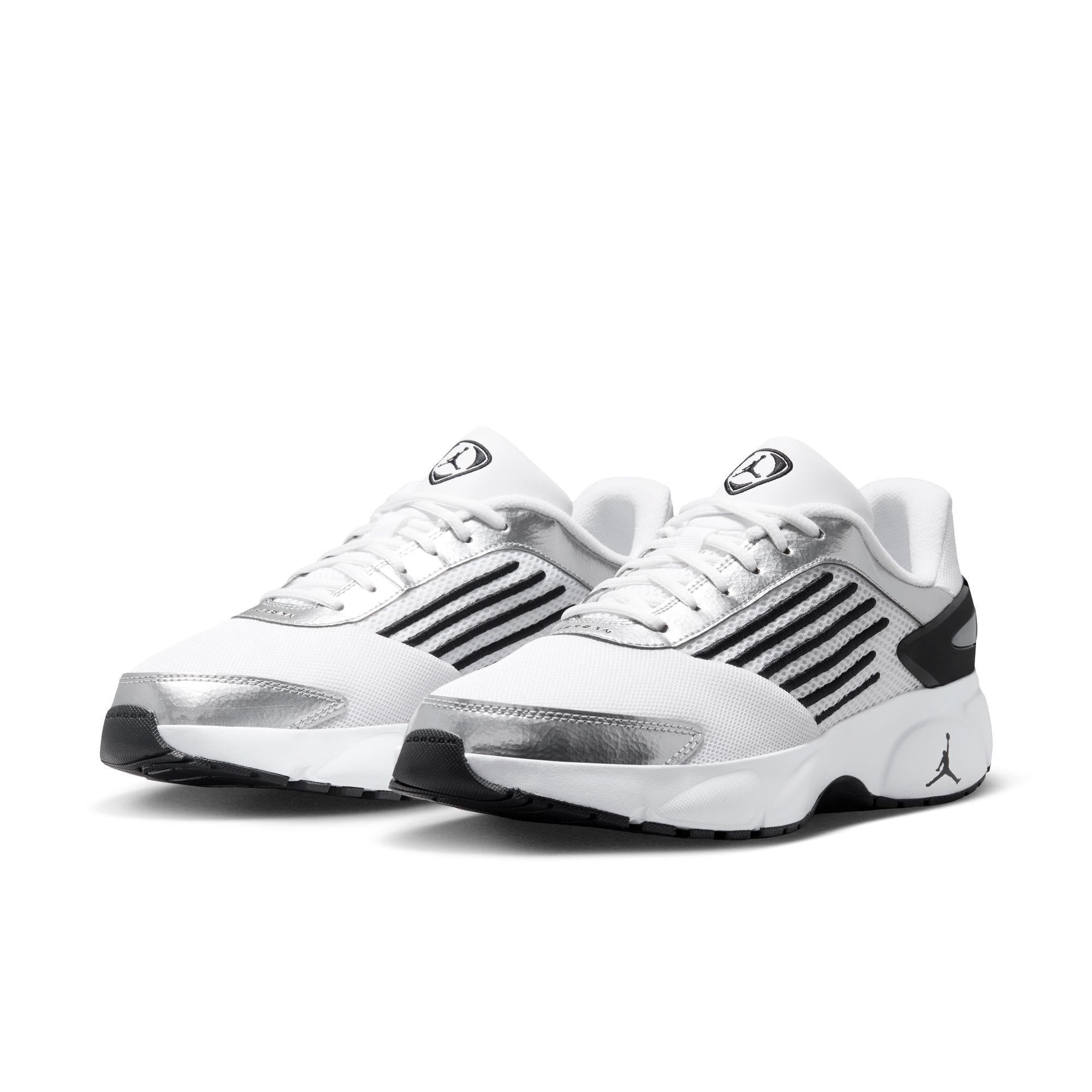Jordan Trunner Flow “Metallic Silver”