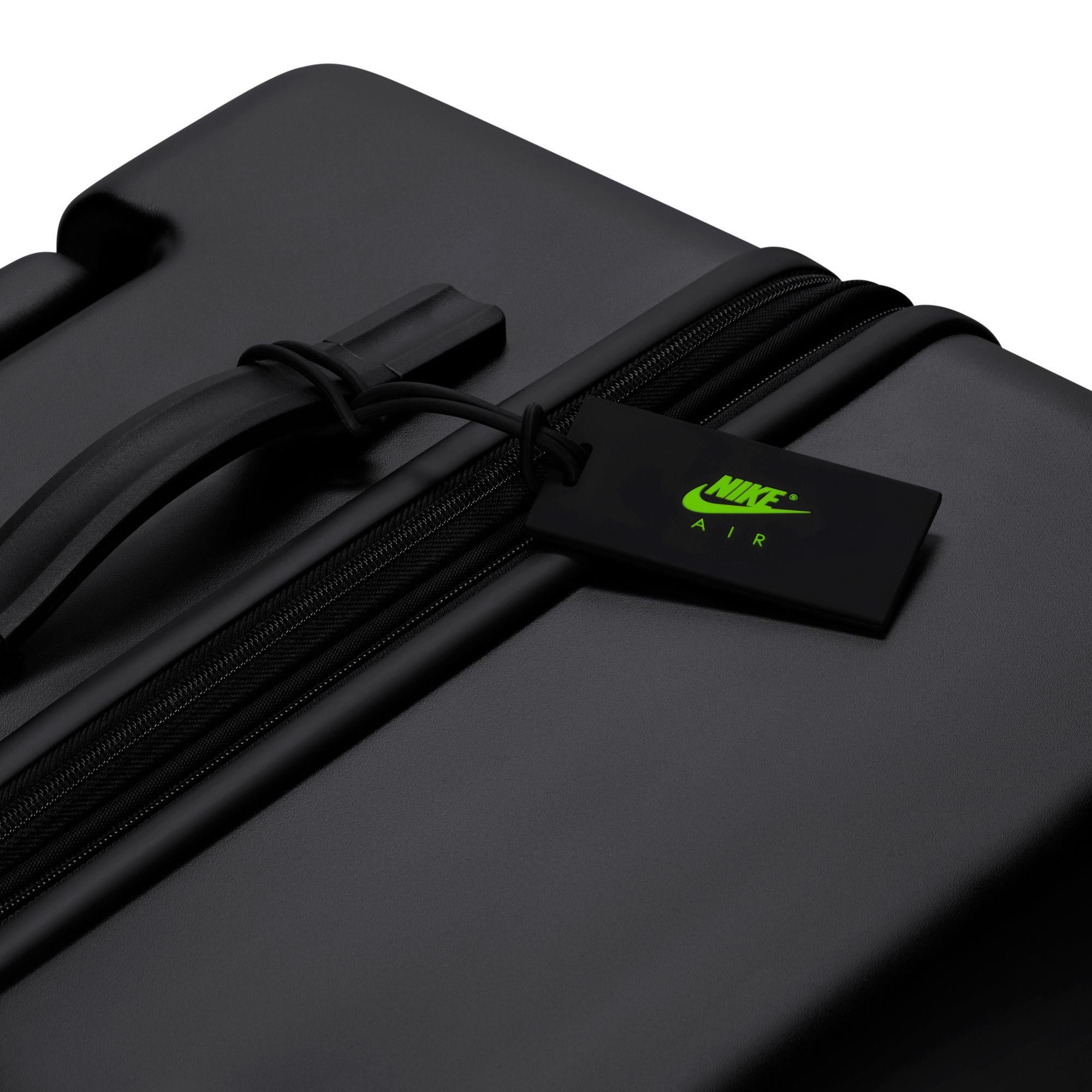 Nike Large Checked Luggage “Black”