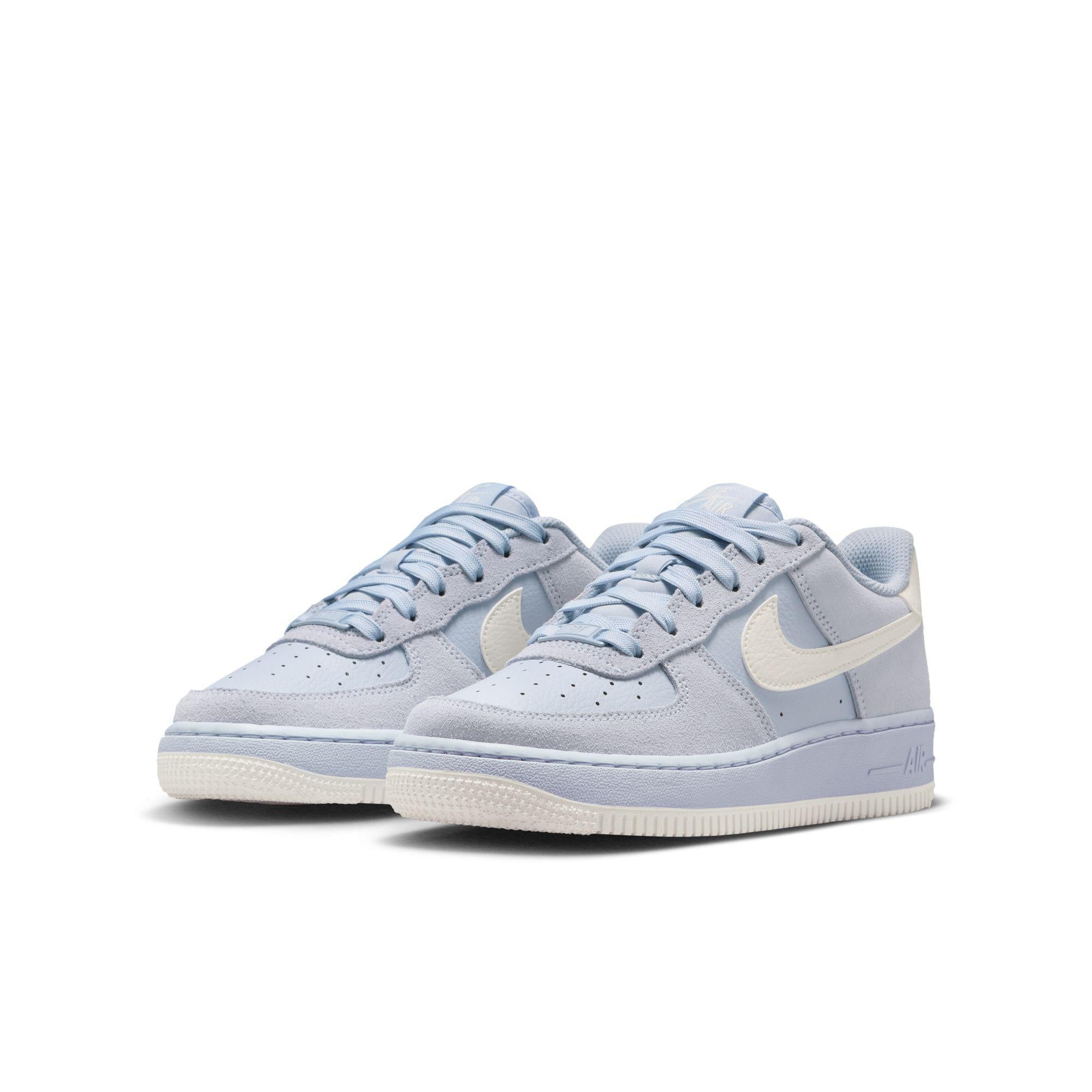 Nike Air Force 1 LV8 2