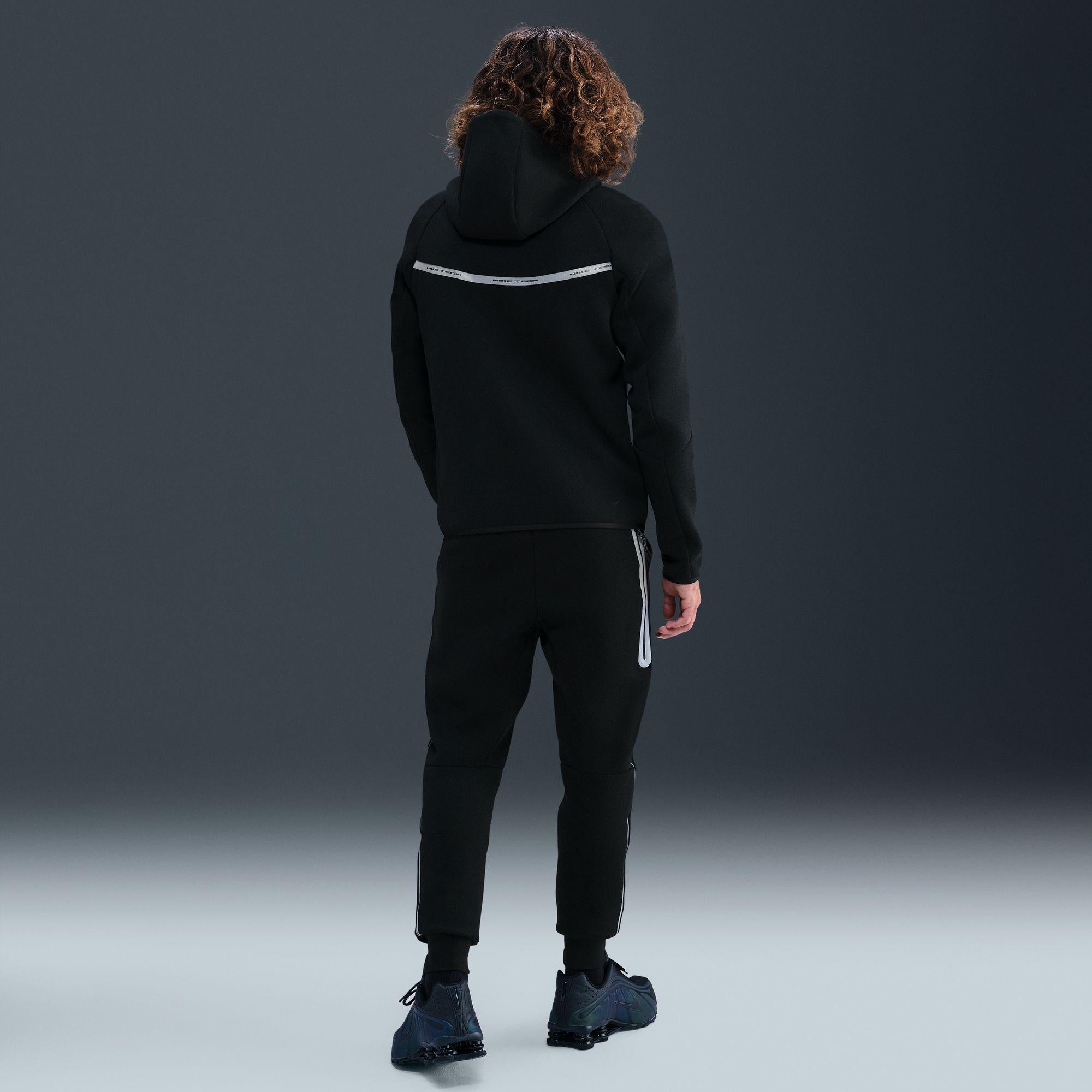 Nike Tech Black Sweatpant
