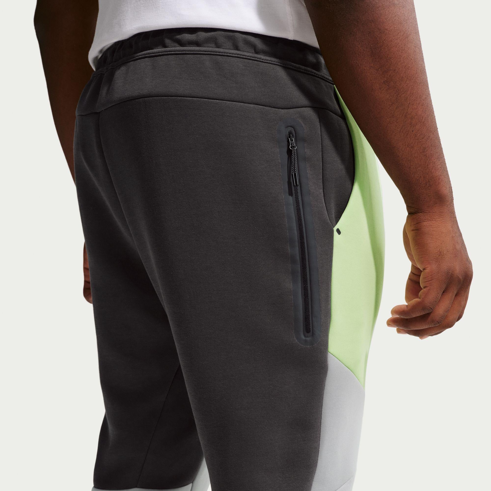 Nike Tech Fleece Joggers “Liquid Lime”