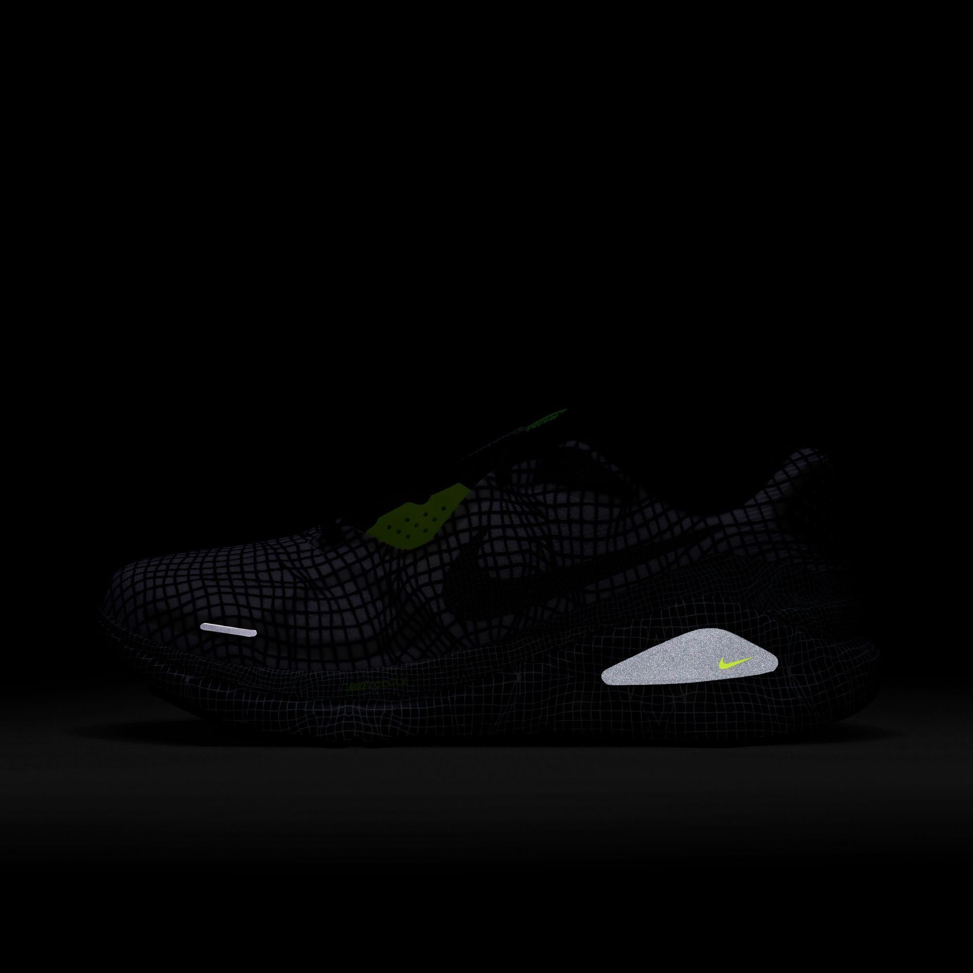 Nike Structure 26 