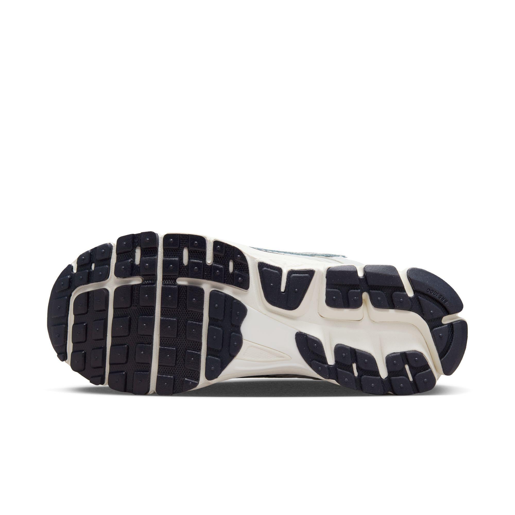 Nike Zoom Vomero 5 'Gridiron'